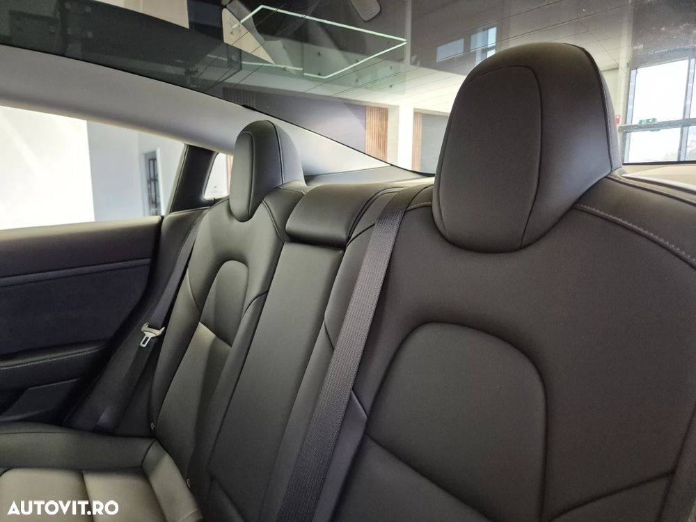 Tesla Model 3 Performance - 13