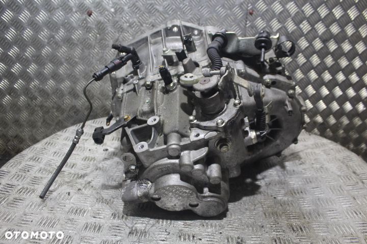 SKRZYNIA BIEGÓW 6 SUZUKI SX4 S-CROSS LIFT 1.4 - 4