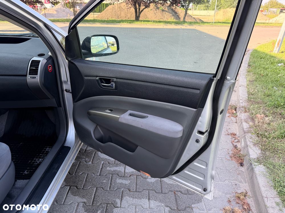 Toyota Prius - 17