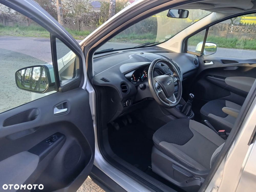 Ford Tourneo Courier 1.0 EcoBoost Titanium - 3