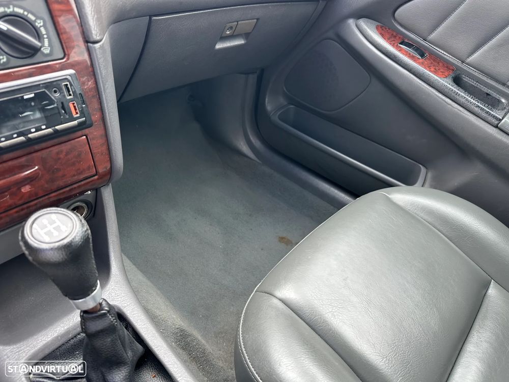 Toyota Avensis SW 2.0 D4D Sol EC+ABC - 10