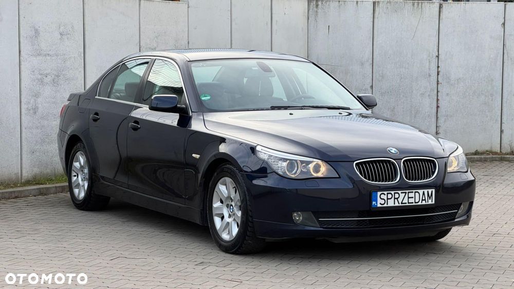BMW Seria 5 523i - 30