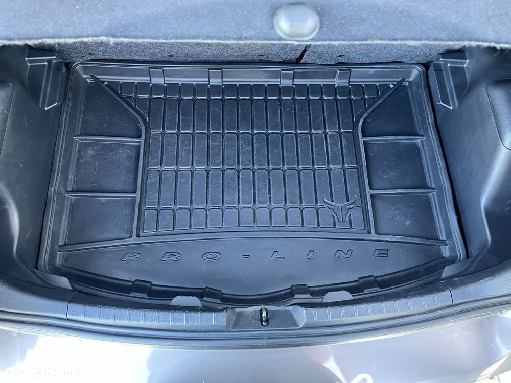 Toyota Yaris Hybrid 100 Selection Passion - 18