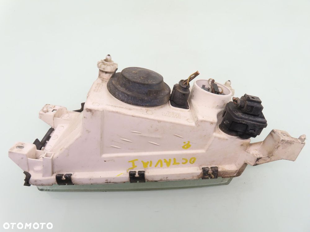 LAMPA PRAWA PRZEDNIA SKODA OCTAVIA I - 5