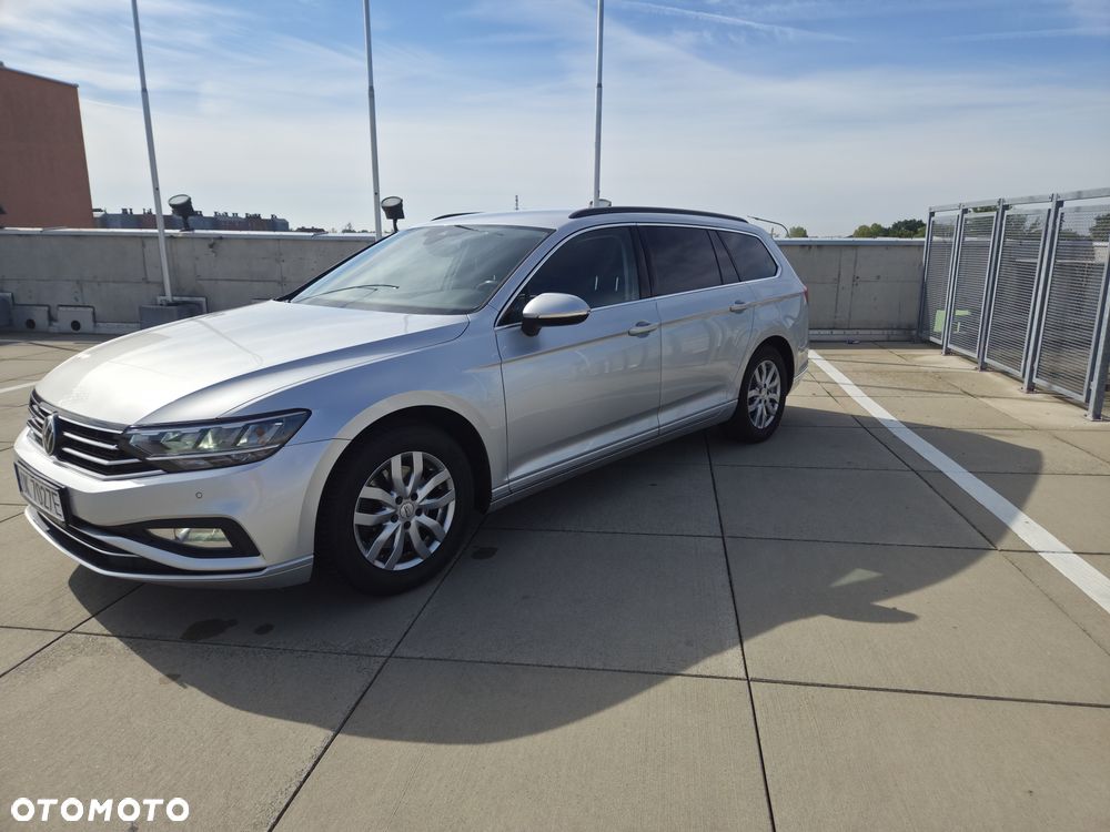 Volkswagen Passat 2.0 TDI SCR DSG Business - 14