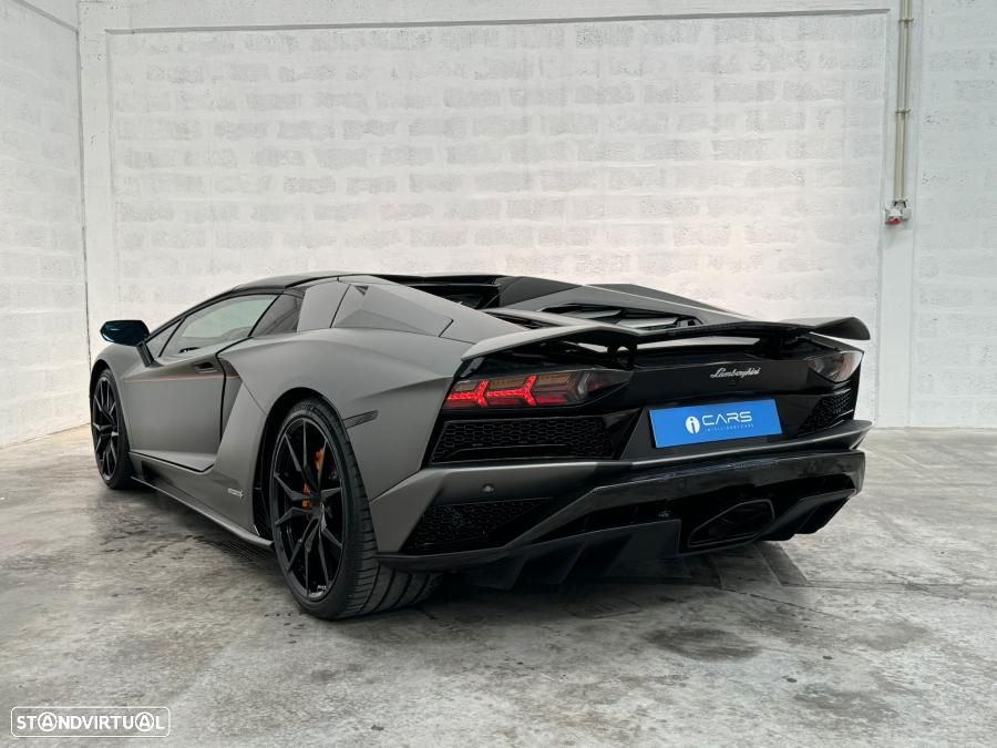 Lamborghini Aventador S - 7
