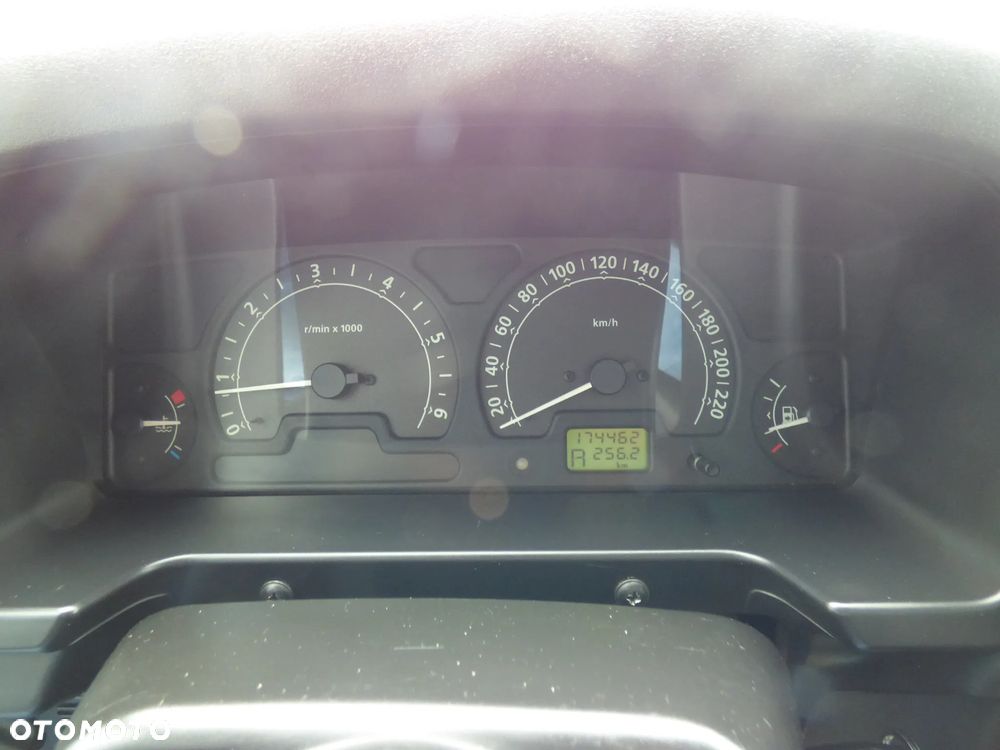 Land Rover Discovery - 11