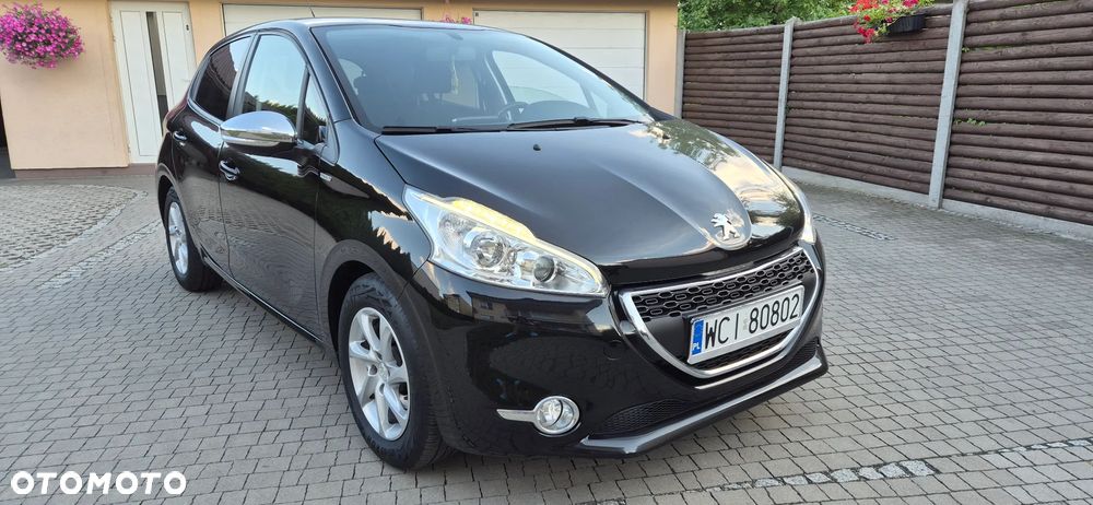 Peugeot 208 1.2 VTi Style - 1