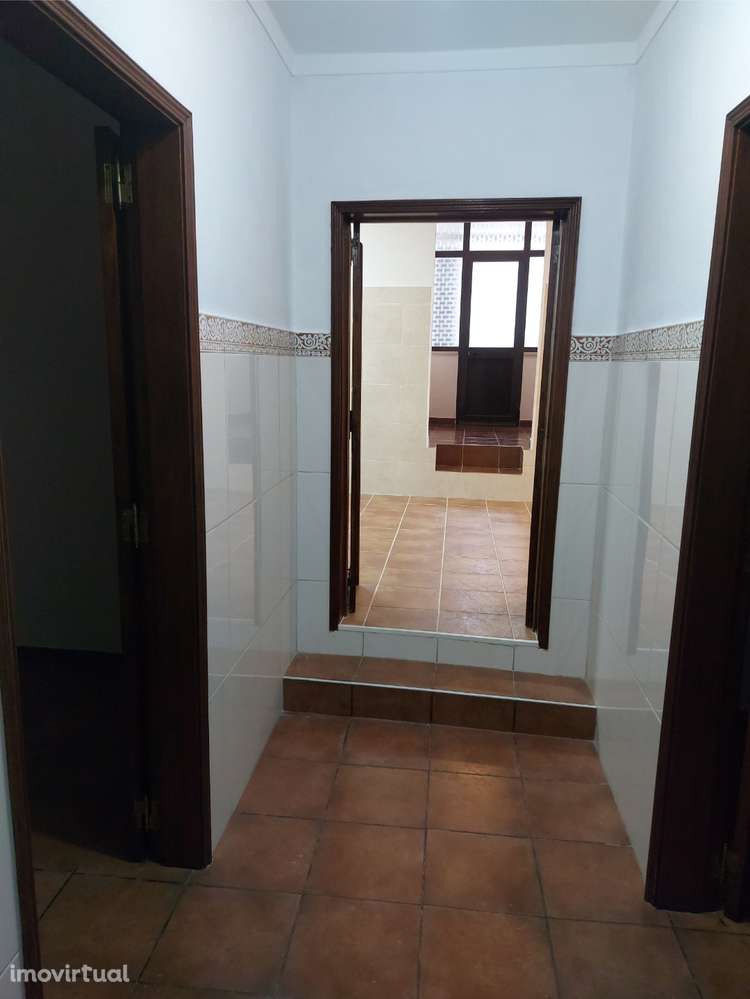 Moradia Geminada em banda T3 - Selmes - Grande imagem: 5/24