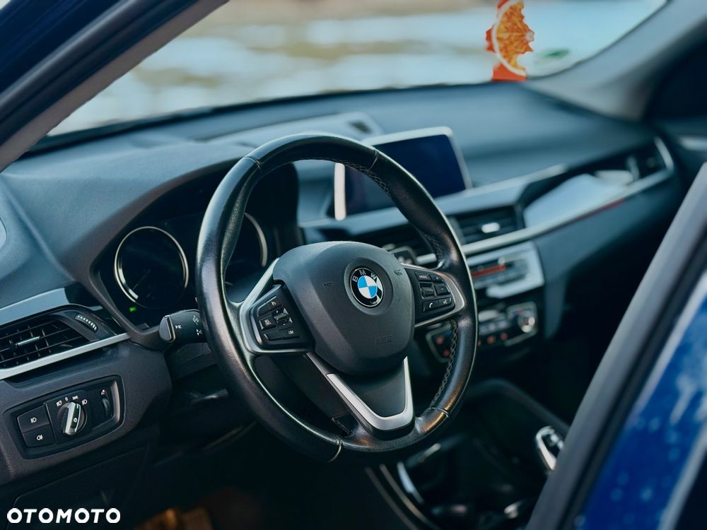 BMW X1 xDrive18d - 15