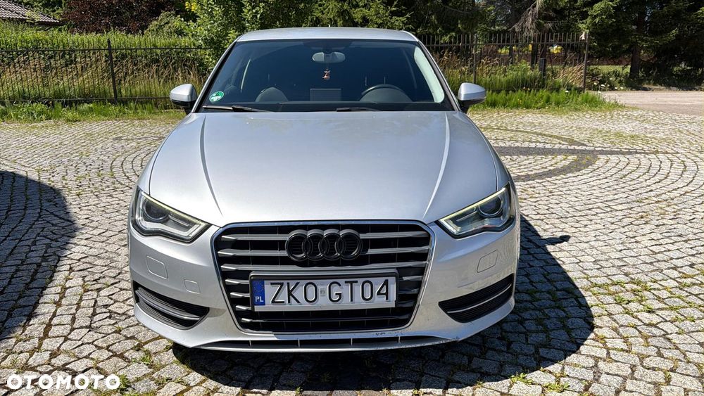 Audi A3 3-drzwiowe 1.6 TDI DPF Ambition S tronic - 1