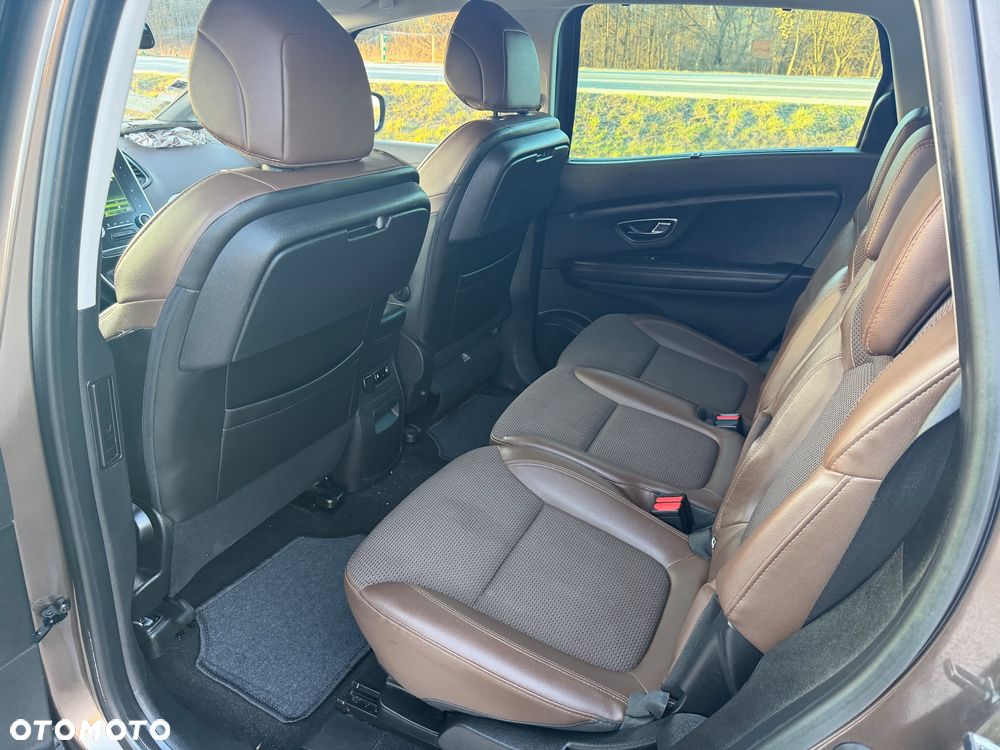 Renault Grand Scenic Energy dCi 130 Start & Stop Bose Edition - 11