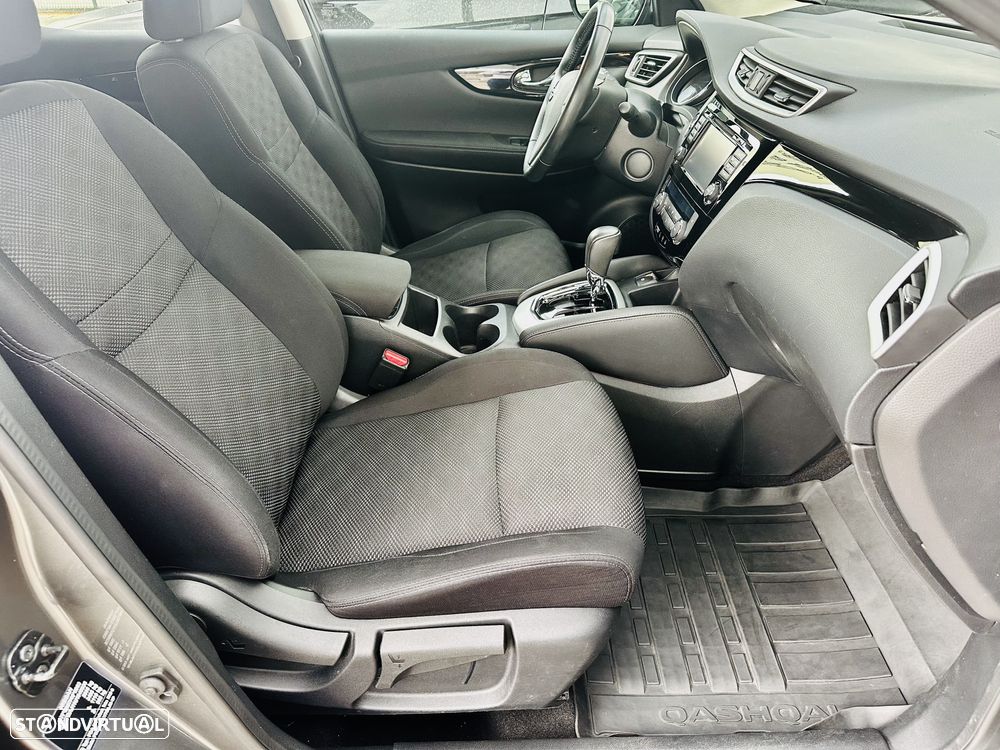 Nissan Qashqai 1.6 dCi N-Connecta RS Xtronic - 21