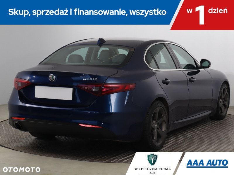 Alfa Romeo Giulia - 7