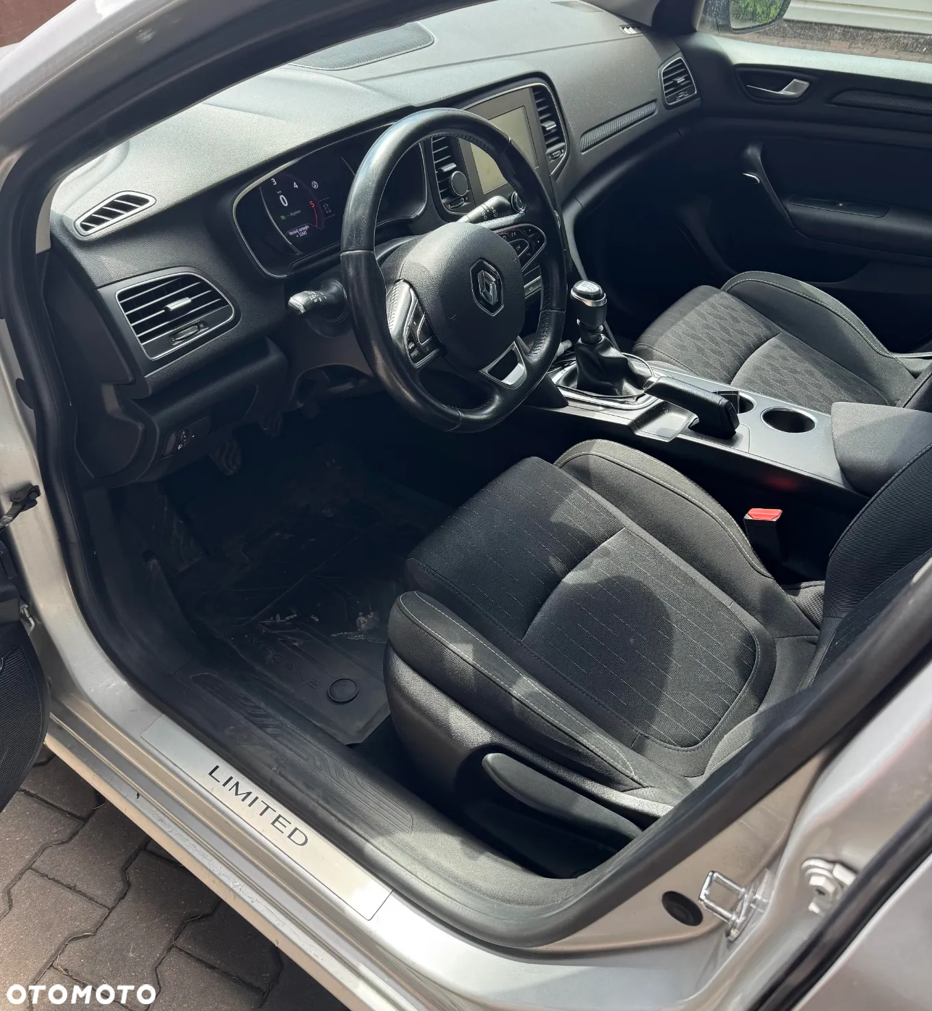 Renault Megane 1.5 Blue dCi Limited - 5