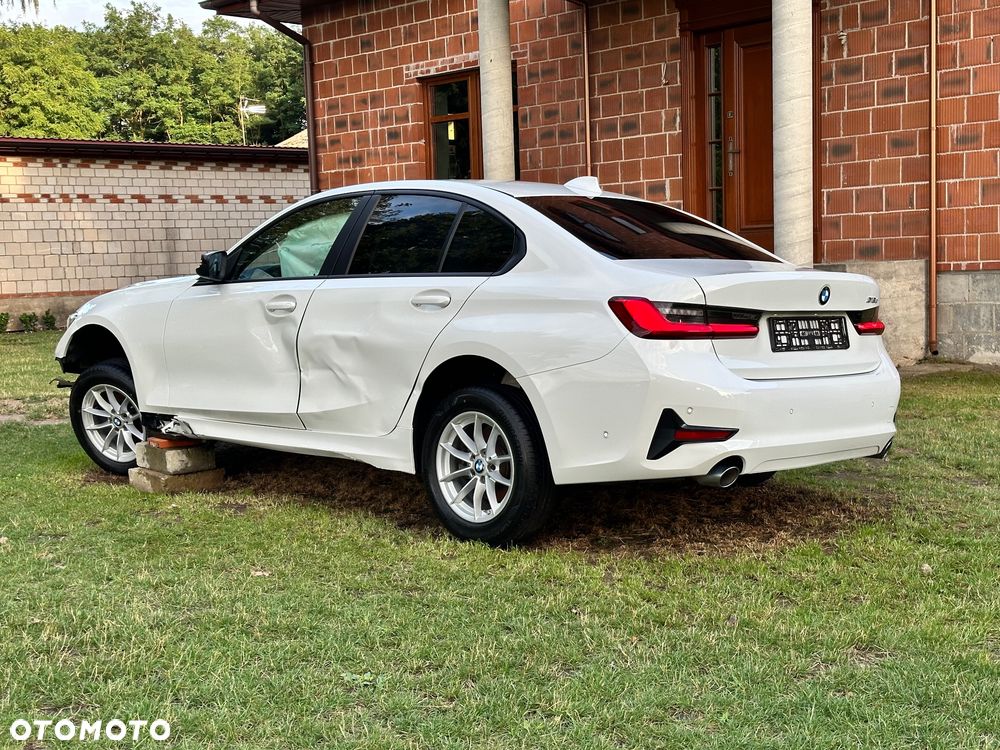 BMW Seria 3 318d - 4