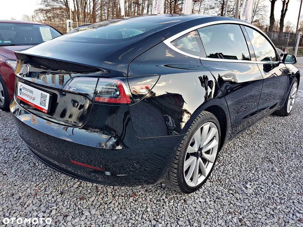 Tesla Model 3 Standard Reichweite Plus Hinterradantrieb - 27