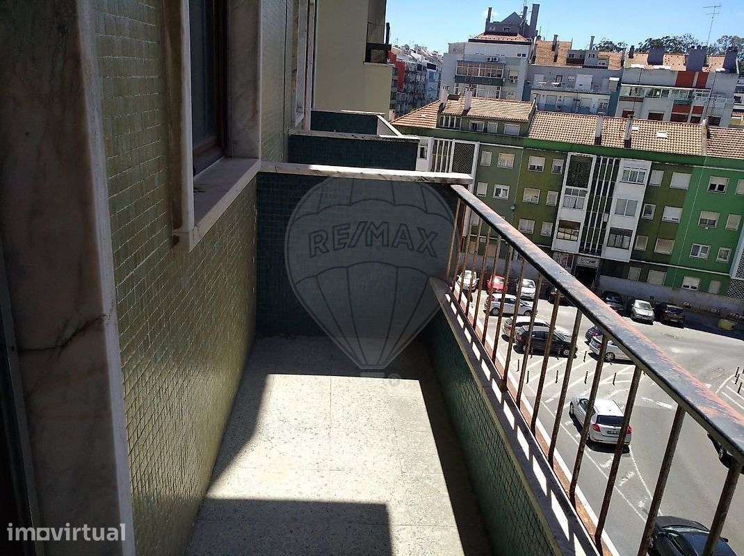 Apartamento T2 para arrendamento - Grande imagem: 2/16