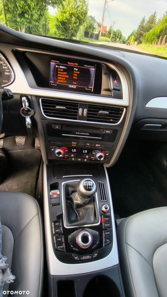 Audi A4 Avant 2.0 TDI DPF clean diesel Ambiente - 19