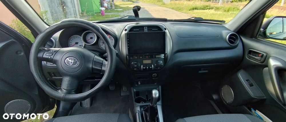Toyota RAV4 2.0 VVT-i 4x4 - 17