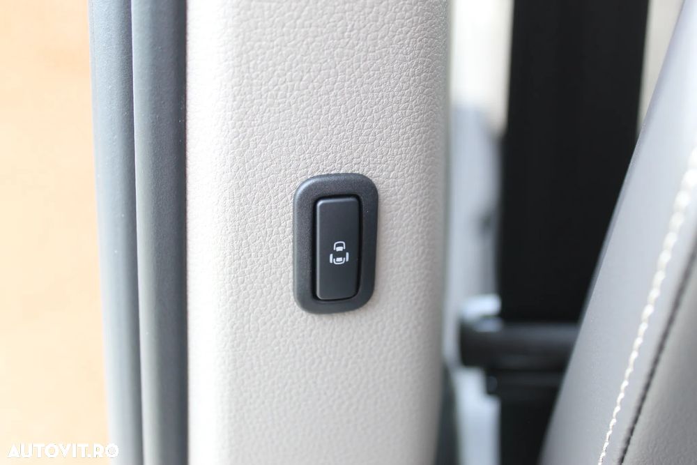 Volkswagen Multivan L 2.0 TDI DSG 110KW Style - 24