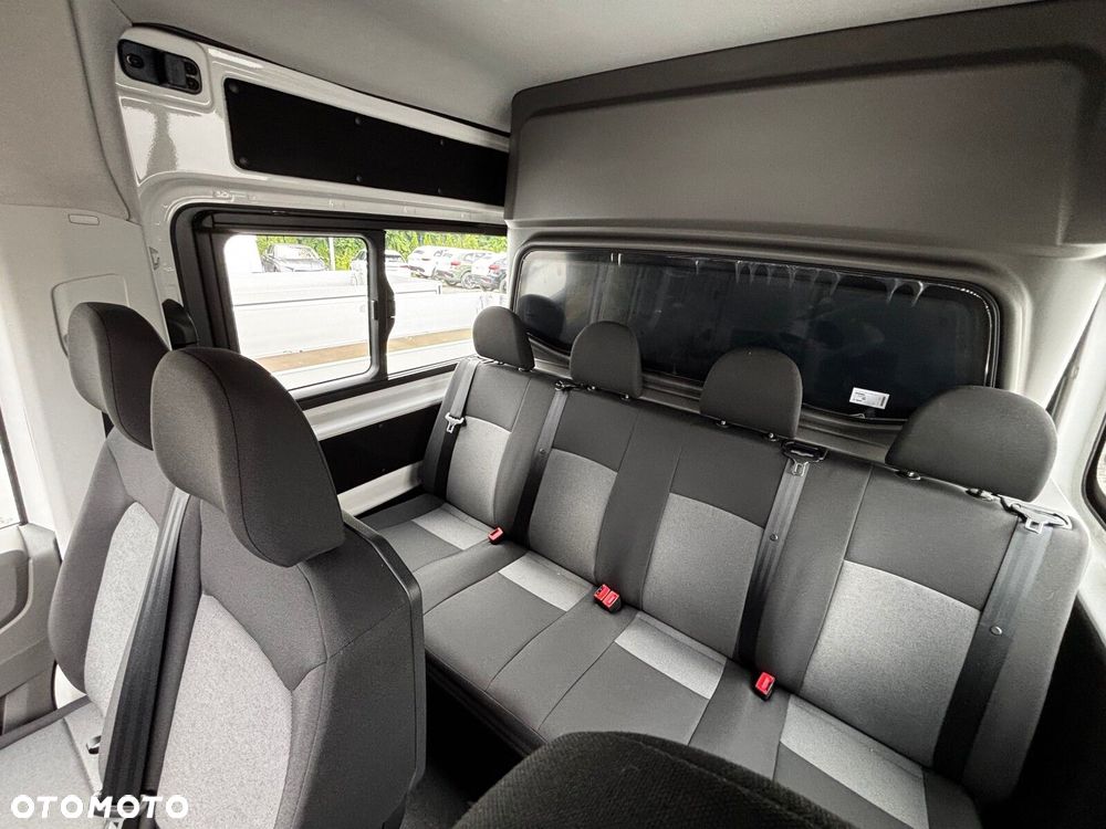 Volkswagen Crafter 2.0 TDI 140 KM L4H3 6-manual 7m - 17