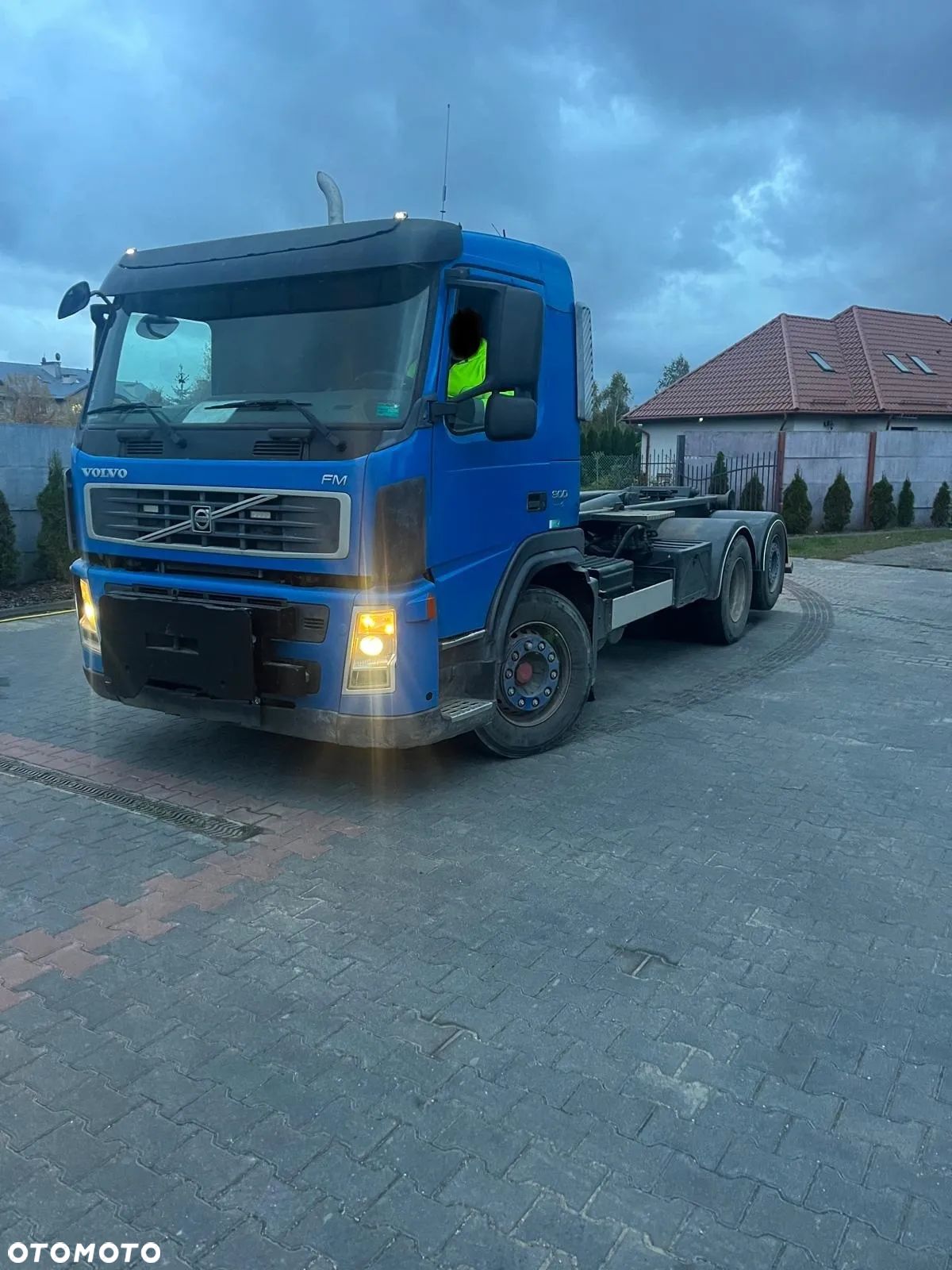 Volvo FM hakowiec, pług. piaskarka. posypywarka - 1