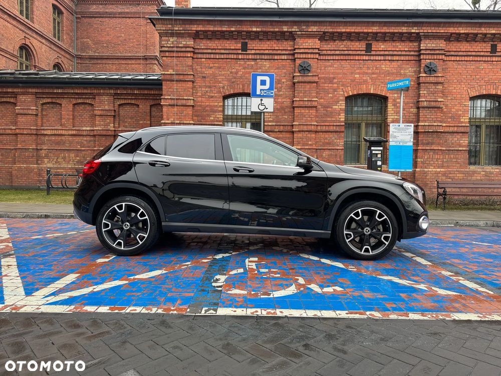 Mercedes-Benz GLA 250 7G-DCT UrbanStyle Edition - 7