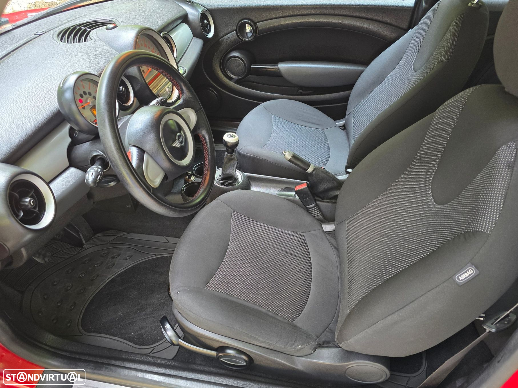 MINI 3 Portas - 18