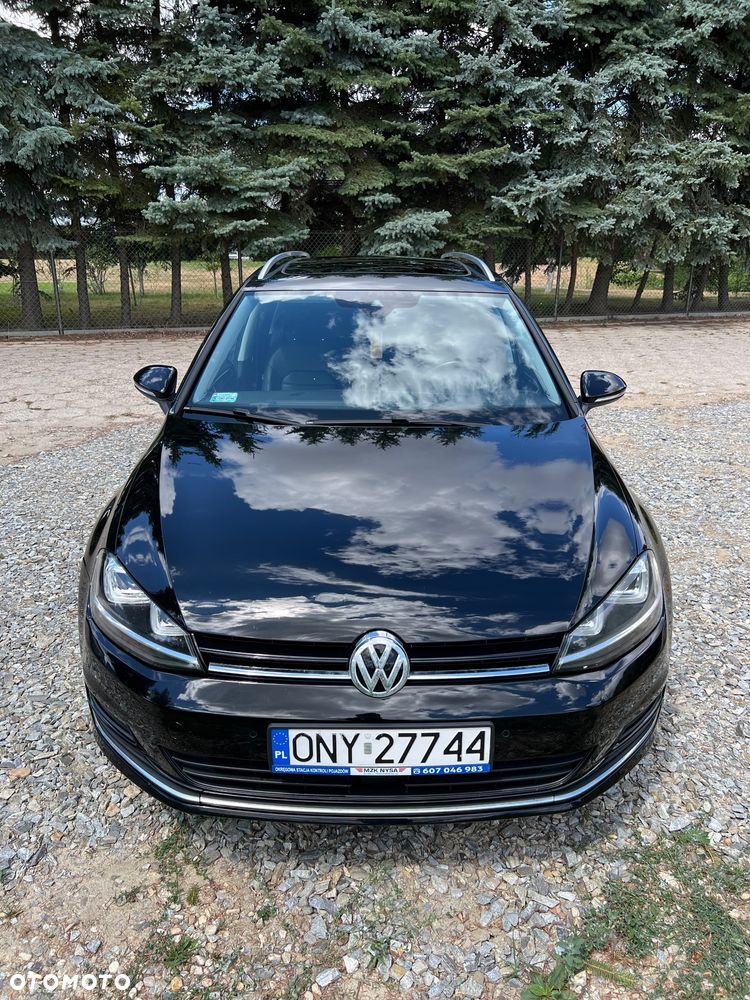 Volkswagen Golf - 1