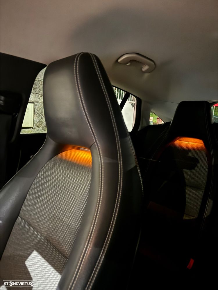Mercedes-Benz CLA 180 d Shooting Brake - 40