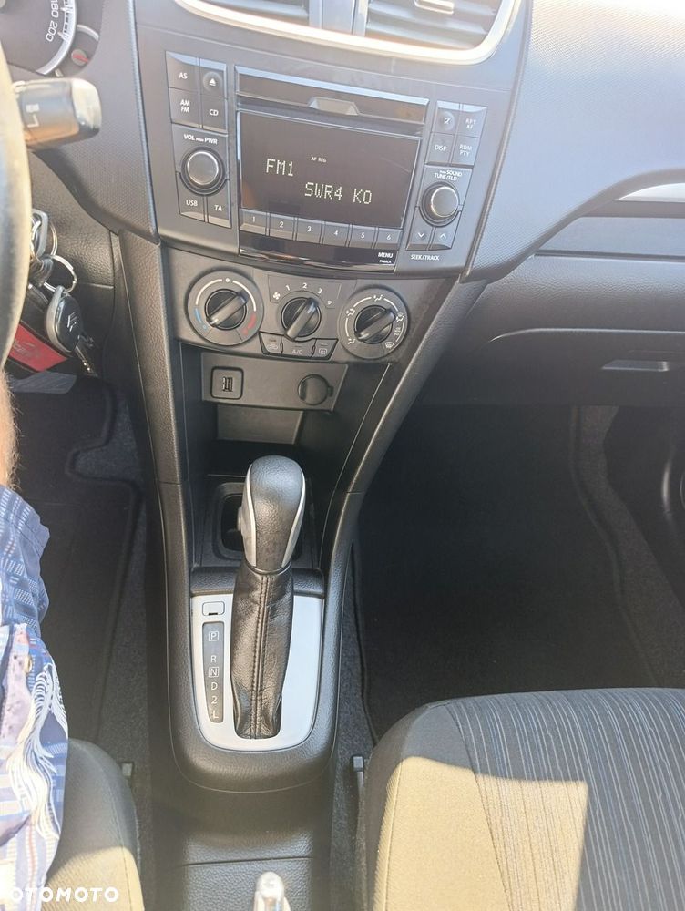 Suzuki Swift - 11
