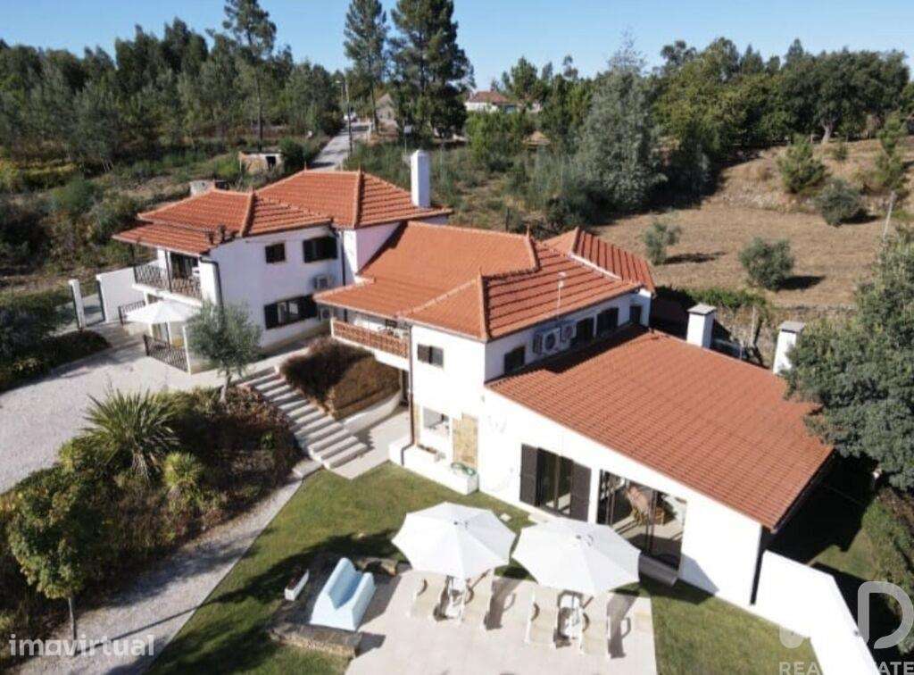 Casa / Villa T7 em Pedrógão Grande de 518 m2 - Grande imagem: 3/37