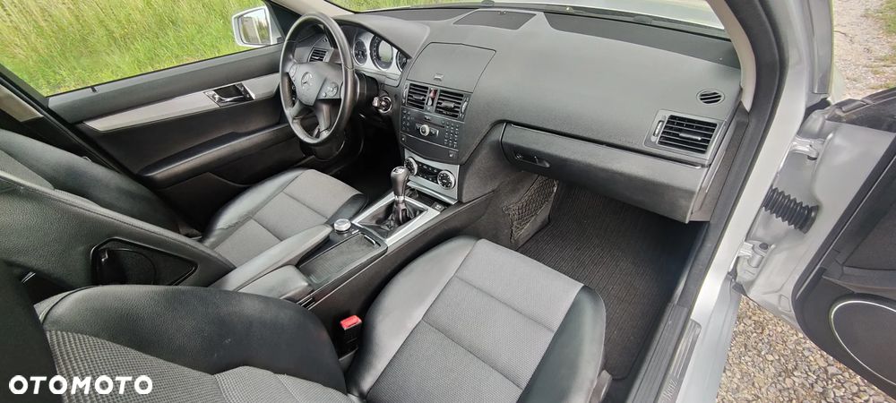 Mercedes-Benz Klasa C 180 Kompressor Avantgarde - 16