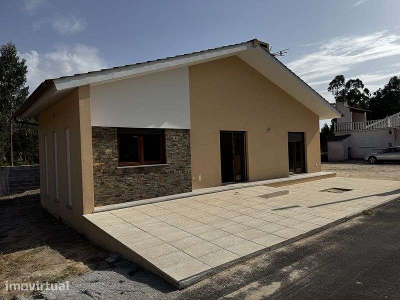 Disponivel Moradia T3 anual - Grande imagem: 2/8