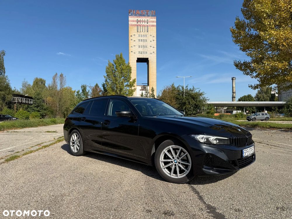 BMW Seria 3 320d Touring xDrive - 2