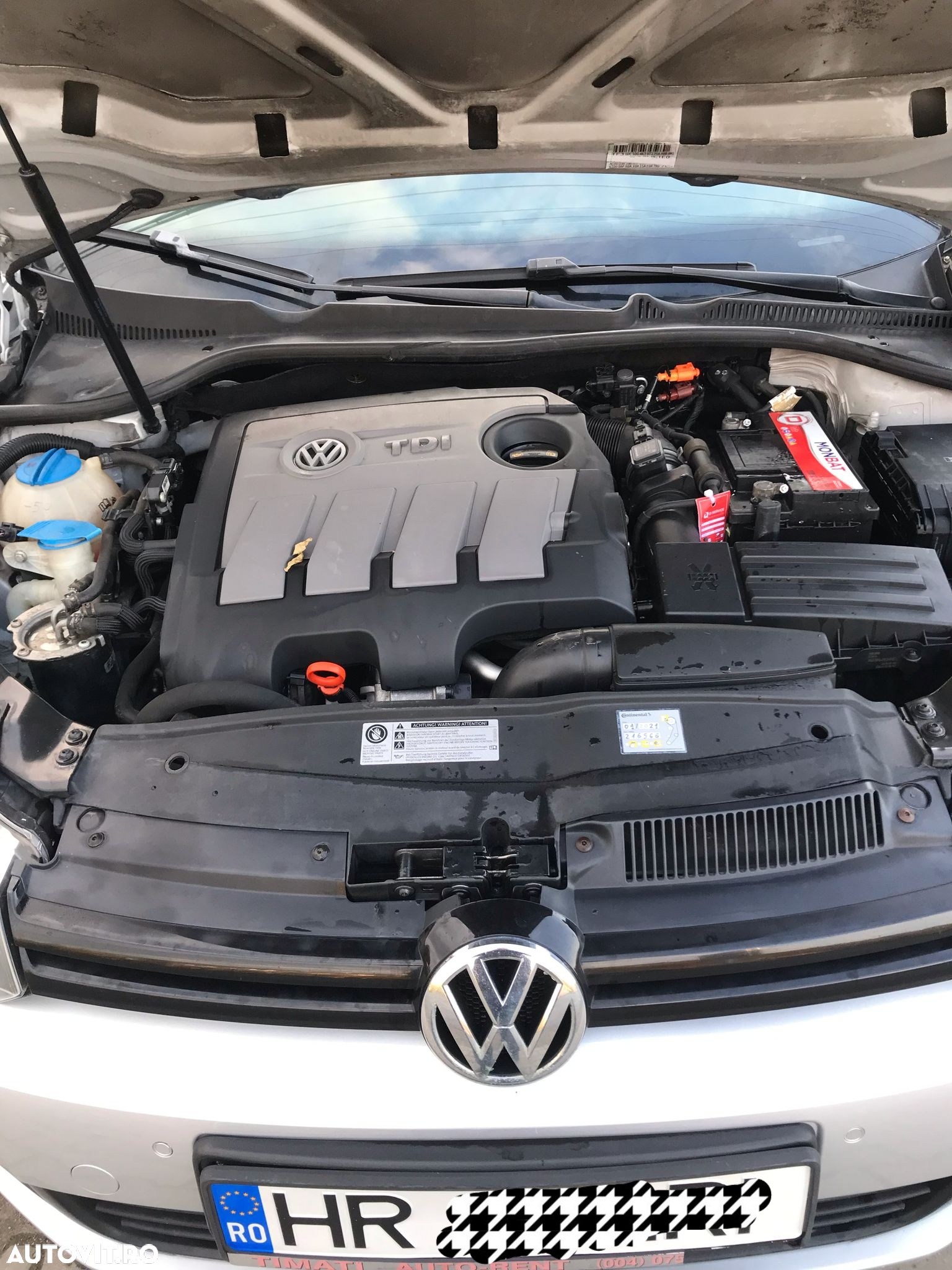 Volkswagen Golf 1.6 TDI DPF Highline - 16