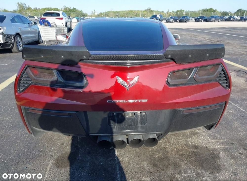 Chevrolet Corvette - 7