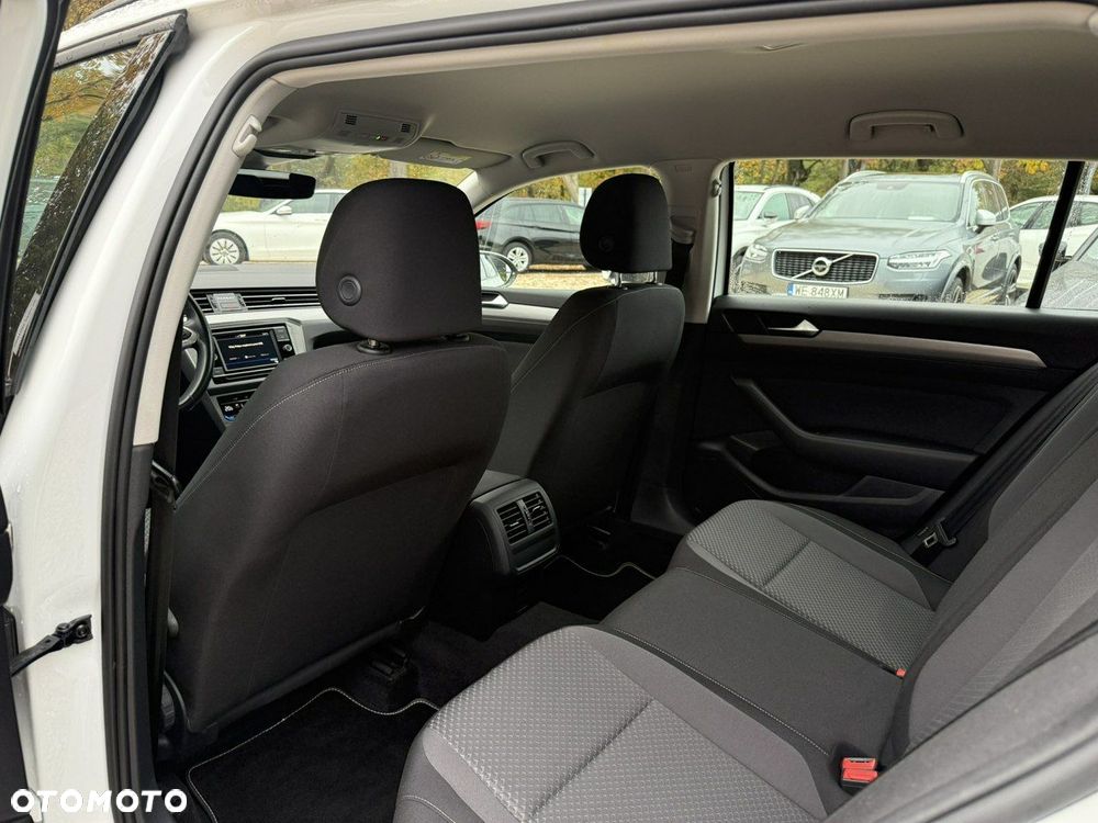 Volkswagen Passat 2.0 TDI EVO Business DSG - 15