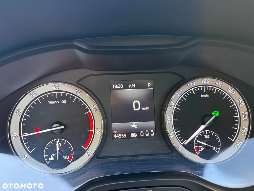 Skoda Karoq 1.5 TSI ACT Ambition DSG - 12