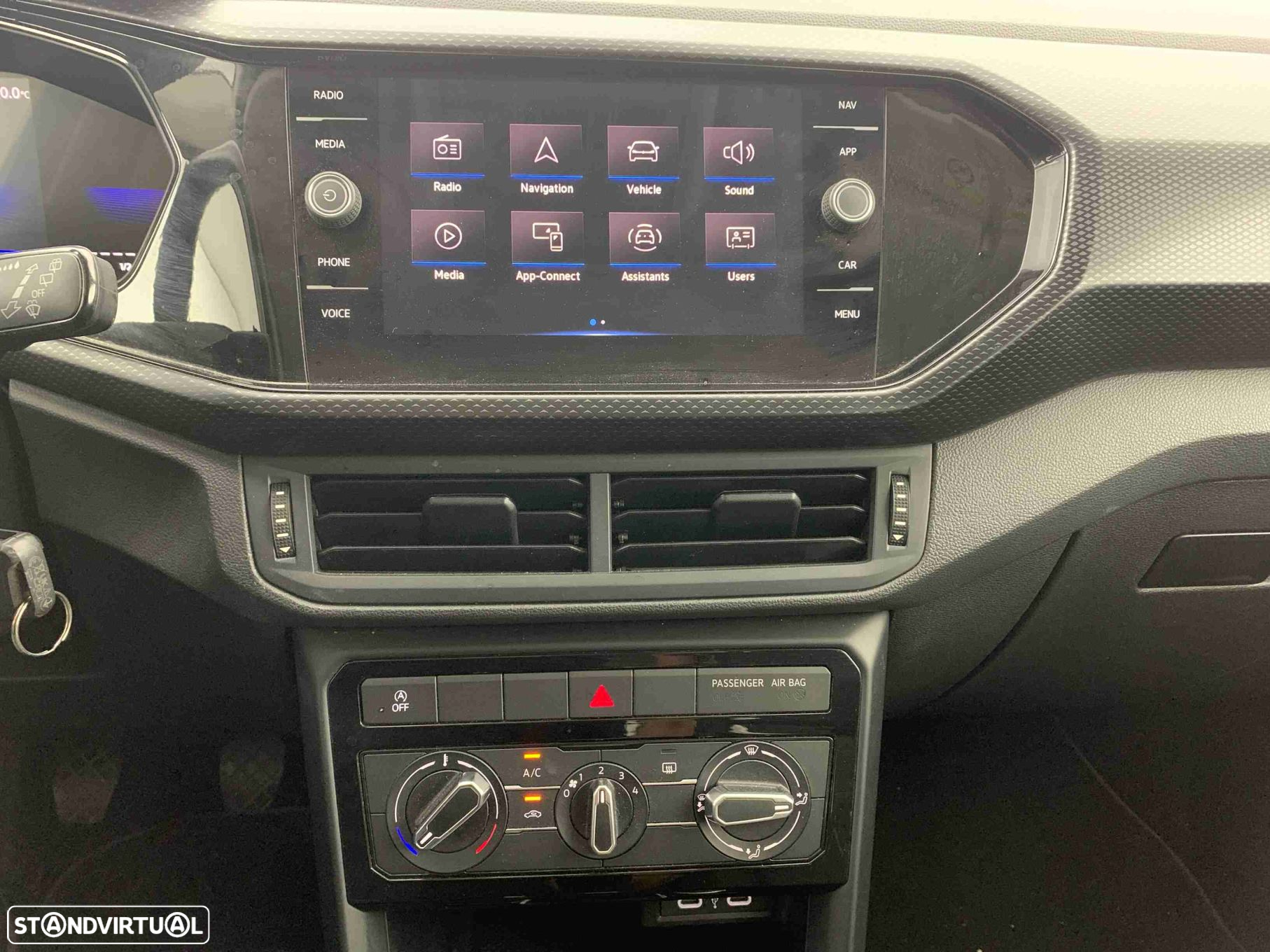 VW T-Cross 1.0 TSI - 12
