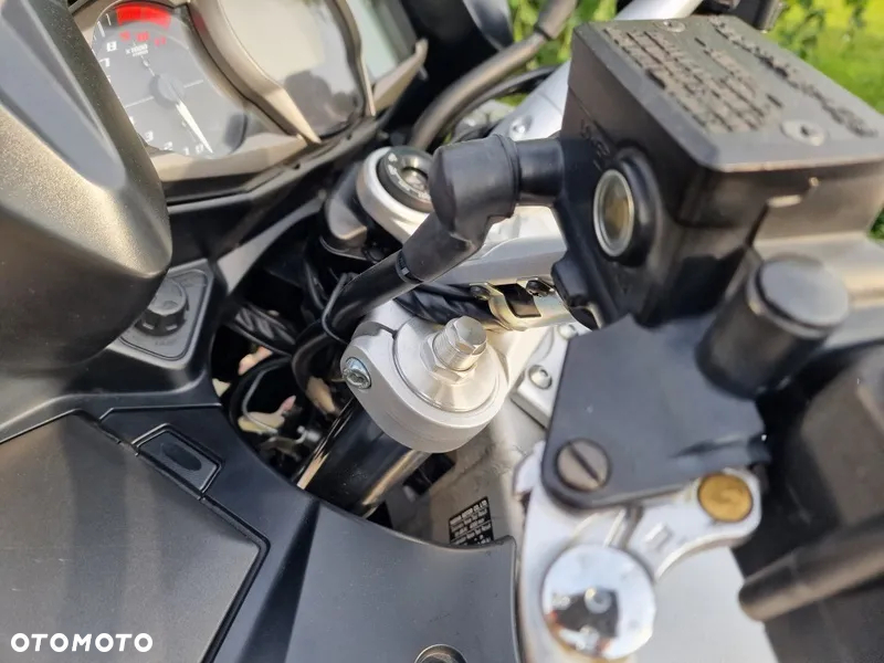 Yamaha FJR - 23