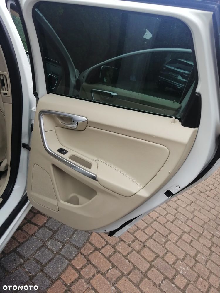 Volvo XC 60 T5 Drive-E Summum - 28