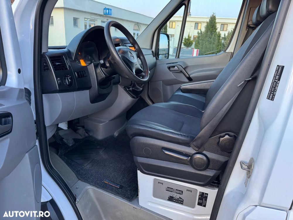 Mercedes-Benz Sprinter - 23