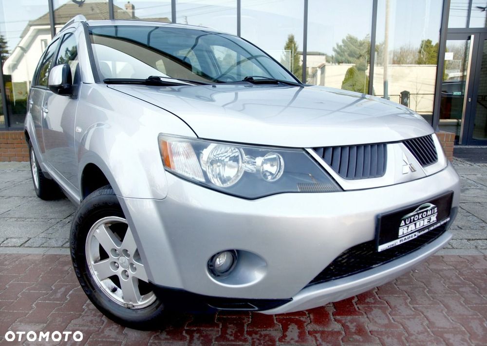 Mitsubishi Outlander - 3