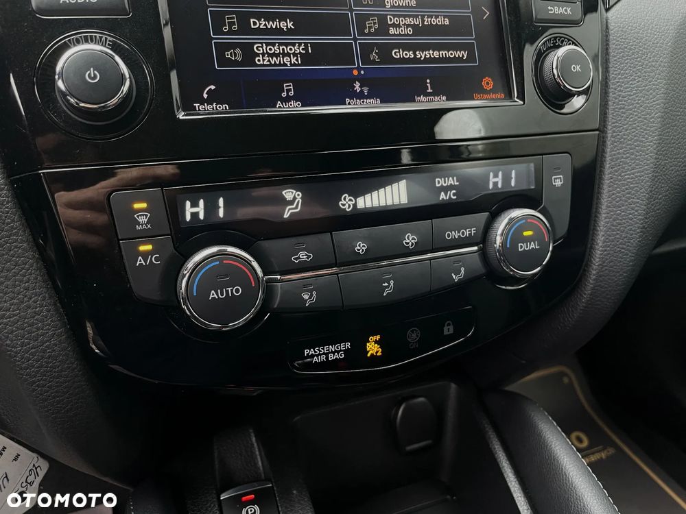 Nissan Qashqai 1.3 DIG-T N-Connecta EU6d - 30