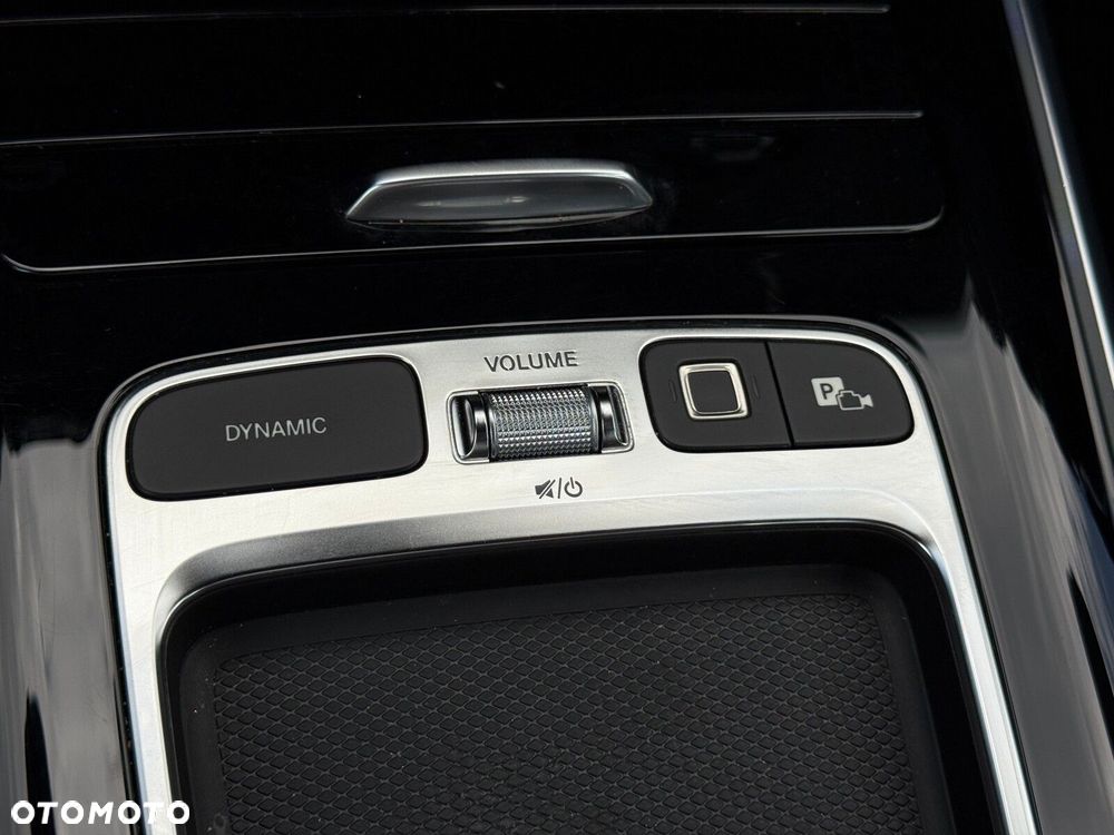 Mercedes-Benz GLB 200 Progressive 7G-DCT - 23