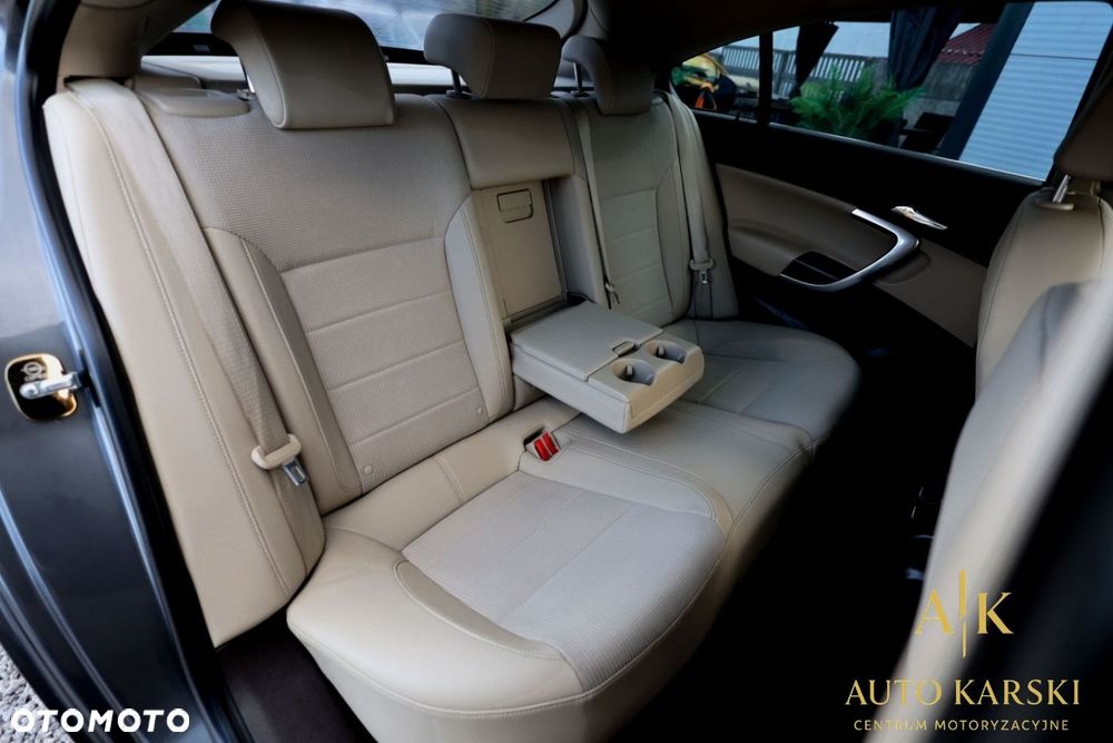 Opel Insignia - 32