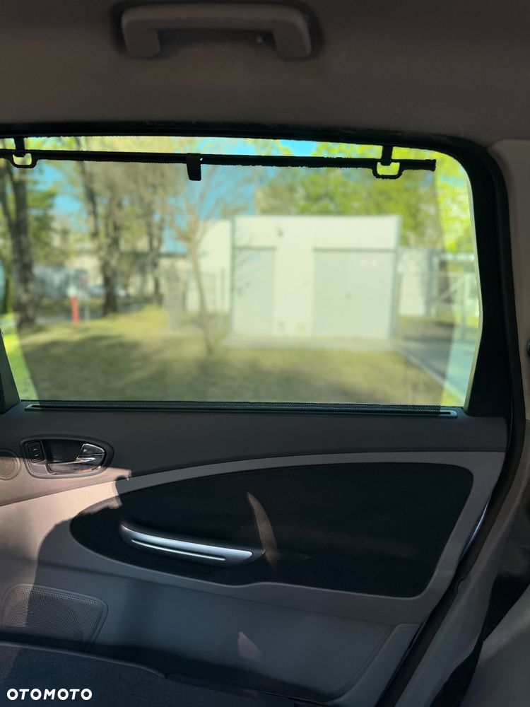 Ford S-Max 2.0 TDCi DPF Trend - 34