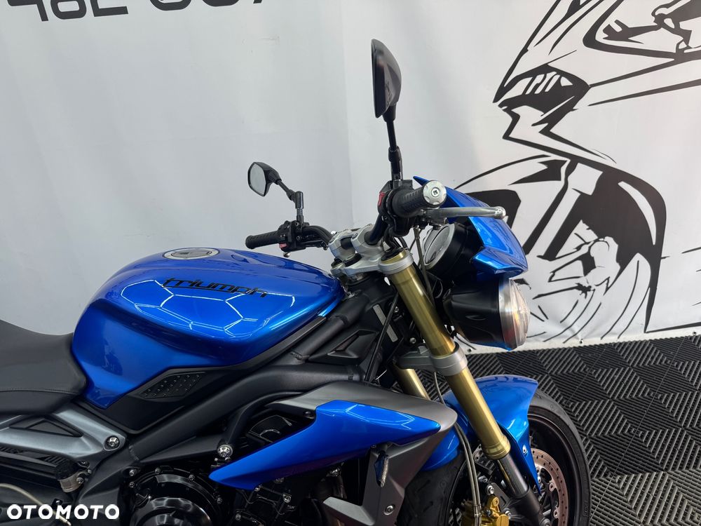Triumph Street Triple - 33